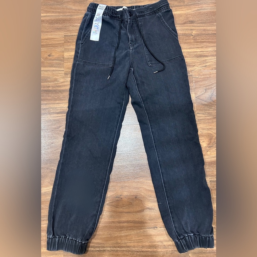 Tinseltown Women’s Black Cargo Jean Joggers/ Soft denim